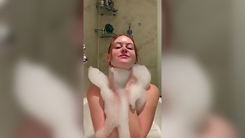 brookielittleuk bubbles bath and cum xxx onlyfans porn videos