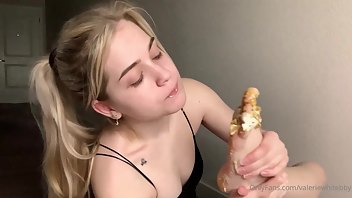 valeriewhitebby 14 12 2020 Crushing some xxx onlyfans porn