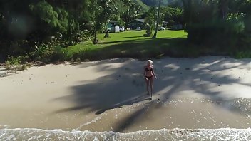 Emma Hix sex on a beach in hawai porn videos