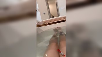 Sarah Love bathtub tease video snapchat premium 2020/03/20 porn videos