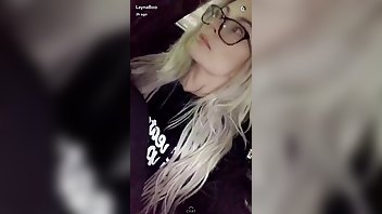 LaynaBoo so wet public pussy fingering snapchat premium porn videos