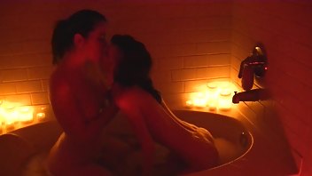 Heather Emilylynne pumpkinspice gg bubbly experience ManyVids