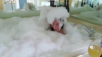 zophie reviews nude bathtub leaked xxx video