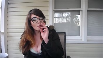 Creep Queen ignoring you while smoke 2016_12_10 | ManyVids Free Porn Videos