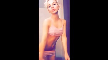 Bella Rose Striptease premium free cam snapchat & manyvids porn videos