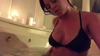 Rahyndee James relaxes in the bath premium free cam snapchat & manyvids porn videos