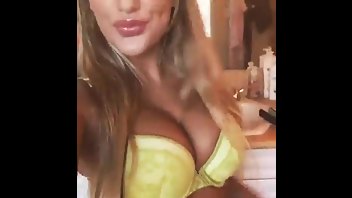 August Ames shows off body premium free cam snapchat & manyvids porn videos