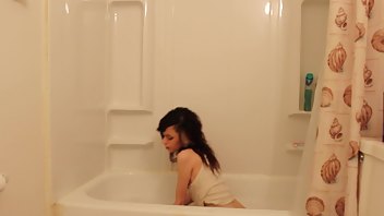 PumpkinSpice Bath - extremely slim naked cam girl MFC, MyFreeCams