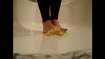 missdragon_a banana crashing w/ sexy foot xxx premium manyvids porn videos